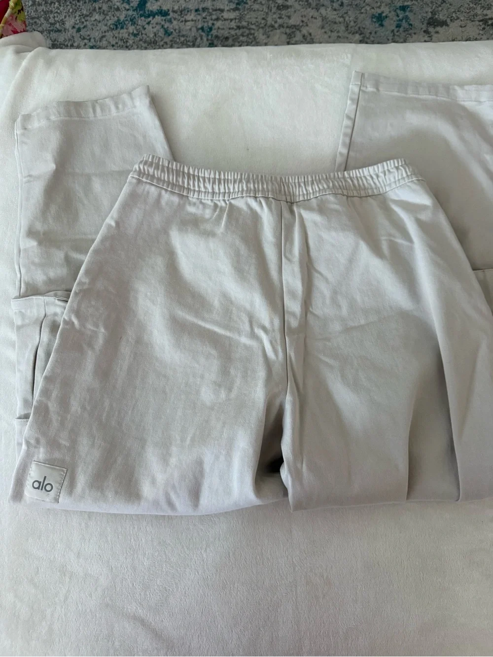 Alo Yoga cargo pants relaxed wide-leg elastic drawstring waistband M D78